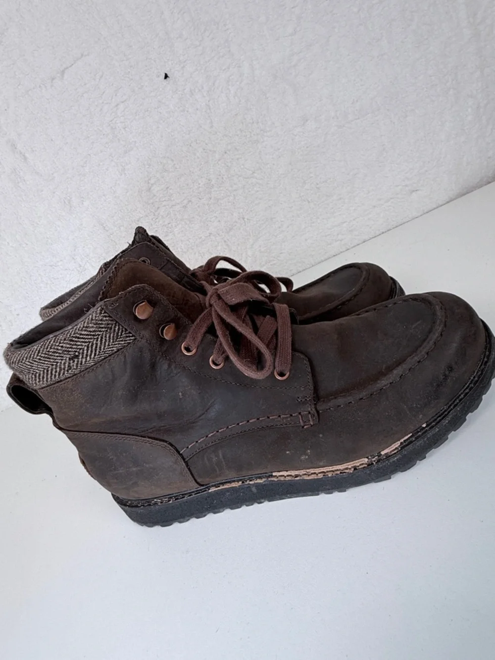 UGG Mens Leather Lace Up Boots Brown Moc Toe Size 10 Rugged Waterproof boots